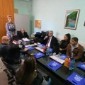 Ministar Demo Beriša obišao Dom kulture Roma: Da li će biti rešen status romskih medijatorki?