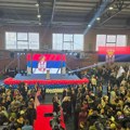 Počeo miting Srpske liste: Intonirana himna Srbije u prepunoj Hali sportova u Kosovskoj Mitrovici