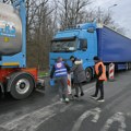 (Video) Širi se blokada granica: Još dva granična prelaza u Srbiji neprohodna za teretnjake: "Umesto da izvrše pritisak, oni…