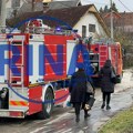 Vatrogasci heroji iz plamena izvukli povređenu osobu: Požar izbio u kući u centru Čačka - na terenu vozila Hitne pomoći (FOTO)…