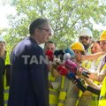 Vučić obilazi radove na rekonstrukciji Starog železničkog mosta
