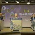 Stratulat: Paket proširenja EU je šizofren