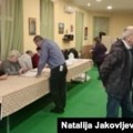 Вучић прогласио победу напредњака, опозициона 'Србија против насиља' тражи поништавање избора у Београду
