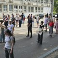 Policija sprečila blokadu ulice ispred VIŠER-a: Studenti kažu da su dve osobe privedene