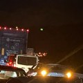 Zatvorena preticajna traka! Putevi Srbije: Izmene u saobraćaju zbog saobraćajne nesreće na auto-putu E75 kod Vodnja