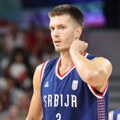 Filip Petrušev visok je 211 cm, a da mu vidite tek devojku FOTO