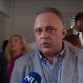 Predsednik Skupštine Niša u pratnji opozicije i medija dao urin za test na drogu