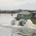 Terensko vozilo sa ruskim naučnicima sletelo sa planine u jezero, petoro nestalo