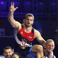 Komarov osvojio zlatnu medalju na Svetskom prvenstvu u rvanju