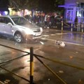 Još jedna saobraćajna nezgoda. U centru grada kod pešačkog prelaza, vozilo Nisan udarlio pešaka!