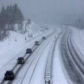 Sneg veje u Hrvatskoj, auto-put zatvoren zbog nesreće: Šta kaže prognoza za naredne dane?