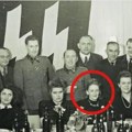 На фотографији међу нацистима угледао ташту Ану: Посетио музеј чувеног логора, па открио мрачну породичну тајну