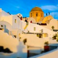 Santorini se ne posećuje – on se otkriva!