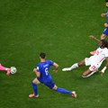 Fudbaleri Engleske bolji od Hrvatske, Livaković sprečio teži poraz