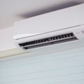 Klima radi, a račun "eskplodira" Stručnjak za elektrotehniku otkrio detaljnom računicom koliko vas košta dan rada klime tokom…