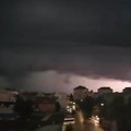 Strašno nevreme stiglo u Srbiju! Potop u 3 grada, formirao se olujni sistem (video)