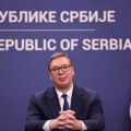 Božić i nova godina donose priliku za nove uspehe i snove koje treba ostvariti: Predsednik Vučić čestitao Božić…