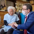 Japanka koja ima 108 godina zvanično priznata kao najstarija frizerka na svetu