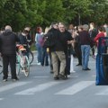 U Novom Sadu okupljanje na šest raskrsnica, preko puta zborova i pristalice SNS
