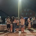 Studenti na Prisjanskom putu razgovarali sa Piroćancima, odziv odličan: Večeras tribina i razgovor na Crvenom trgu