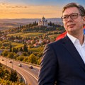 Vučić stigao u srce Šumadije: „Nastavićemo da gradimo i povezujemo Srbiju“ – večeras se obraća u Kragujevcu