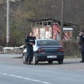 Specijalna policija upala u fabriku "Lola" u Zubinom Potoku! Opkolili je - pretres vrši njih 50 sa dugim cevima!