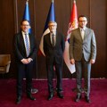Petković sa francuskim predstavnicima o bezbednosnoj situaciji na Kosovu, ukidanju dinara i Savetu Evrope (foto)