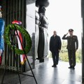 Na Spomenik Neznanom junaku na Avali položen venac povodom Dana Vojske Srbije