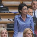 “Hvala Vam na ponudi paštete od 37 dinara, ali mi želimo sistem”: Poslanica Irena Živković poručila predsedniku…