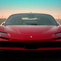 SUV od 3000 KS ili Ferrari SF90? (VIDEO)