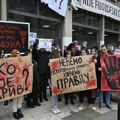 “Pretnje nas čine samo jačim, jedni drugima čuvamo leđa. Nas je ipak malo više”: Studenti Filozofskog fakulteta kažu…