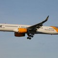 Kondorov Boing 757 prinudno sleteo u Italiji nakon otkaza i plamena iz motora posle poletanja sa Krfa