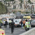 U pucnjavi na ulazu u Jerusalim ranjeno 15 osoba, ubijena dva napadača