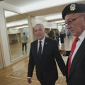 Danilo Vučić, Aleksandar Vulin, Danica Grujičić, Nenad Vujić, Miloš Jovanović... Ko je sve došao na sahranu Ratka Madića…