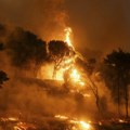 Više od 600 vatrogasaca bori se sa tri velika požara u Grčkoj: Spaljene ogromne površine šume
