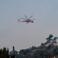 Helikopter pao u more kod ostrva Evija, traga se za dve osobe