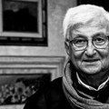 Legende nikada ne umiru: Minut ćutanja u Humskoj za velikog Mustafu Hasanagića (VIDEO)