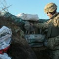 „Politiko“: Ukrajini očajnički nedostaju vojnici