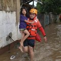 Osmoro ljudi poginulo u poplavama i klizištima, među njima trudnica i deca: Tropska oluja Jagi hara Filipinima