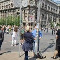 Grupica blokadera nastavlja da teroriše narod zarad fotelja! Ponovo blokiraju ulice, uznemiravaju građane i na daju im da se…