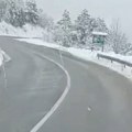 РХМЗ објавио упозорење на снег за брдско-планинска подручја Србије: Возачима се саветује посебан опрез (ВИДЕО)