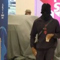 Нико га није препознао! Звезда Бајерна шокирала све, појавио се на мечу с ПСЖ-ом "као нинџа"!