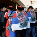 Poštu Ratku Mladiću odali Selaković, Glišić, Vulin, Vučićev sin Danilo...