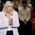 Le Pen obećala Francuzima rezove u javnim finansijama i uštedu od 140 milijardi evra