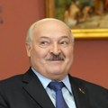 Skandal na svetskom samitu! Predstavnici tri države odbili da budu na "porodičnoj fotografiji" zbog Lukašenka! (foto)