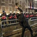 Protest opozicije u Tirani: Demonstranti bacali kamenje i baklje na policiju (foto)