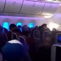 "To je to, gotovi smo": Pojavio se snimak iz aviona koji je u sekundi počeo da propada, putnici nisu znali šta ih je snašlo…