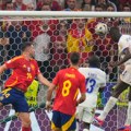 Pogledajte prvi gol nekog francuskog fudbalera iz igre na ovom Euru: Verovali ili ne, pao je tek u polufinalu!