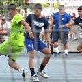 Turnir u fudbalu 3x3 na bečejskom trgu pravo letnje osveženje: Baron pobedio u svom „dvorištu”