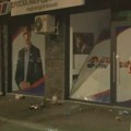 Valjevo: Maskirani muškarci iz prostorija SNS-a gađali demonstrante